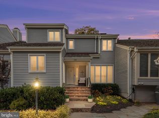 1303 Wedgewood Manor Way, Reston, VA 20194