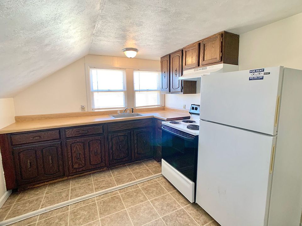 905 9th 905 9th Ave Dodge City KS Zillow