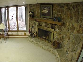 3rd image of 224 Shorewood Ct