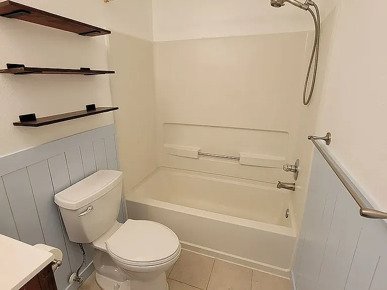 232 Macandrews Way — Photo 9