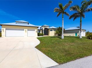 3215 Peace River Dr, Punta Gorda, FL 33983