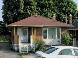 74 Ellesmere Rd #A, Toronto, ON M1R4C2