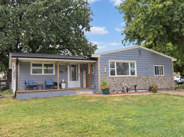 607 N Nelson St, Bennington, KS 67422