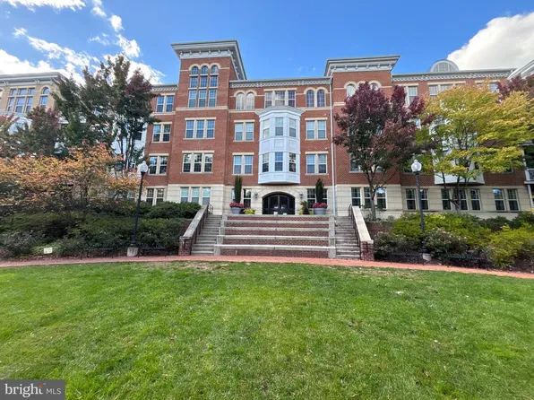 400 Cameron Station Blvd APT G18, Alexandria, VA 22304