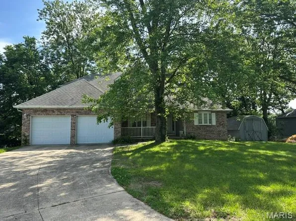 1364 Biscay Dr, Edwardsville, IL 62025
