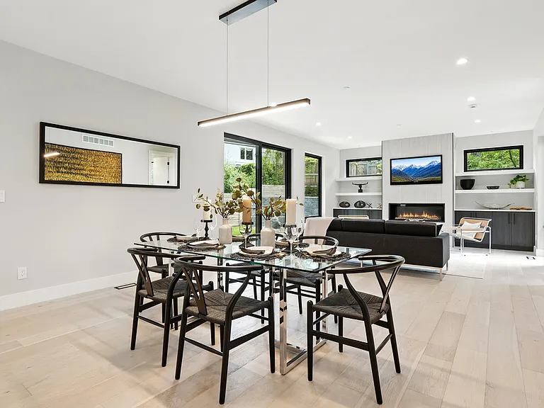 2860 Table Mesa Dr — Photo 13