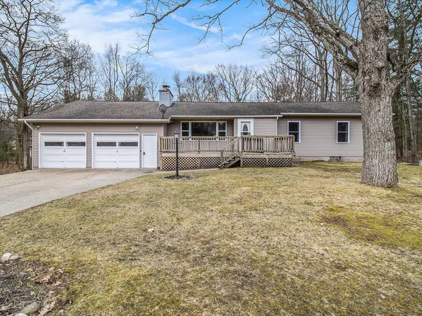 5925 W Decker Rd, Ludington, MI 49431
