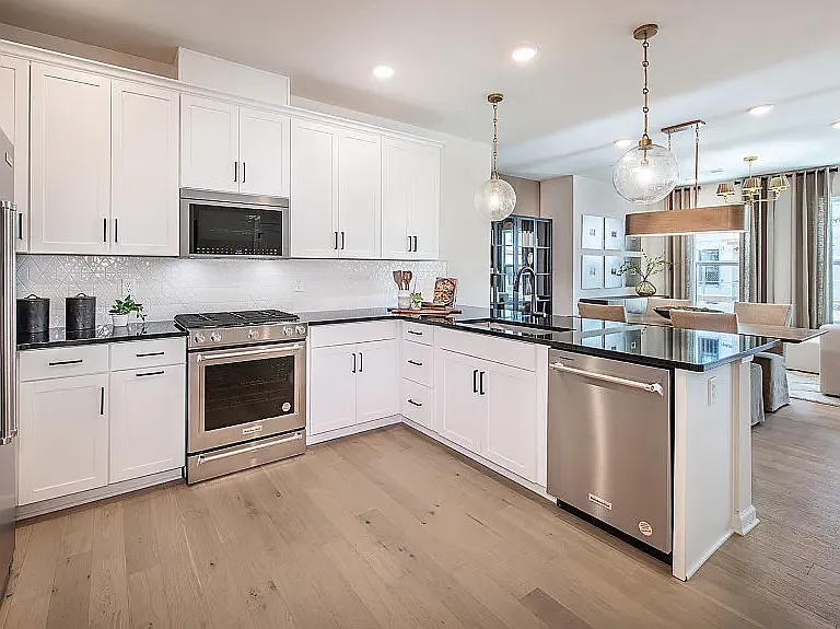 200 Balsam St #201 — Photo 2