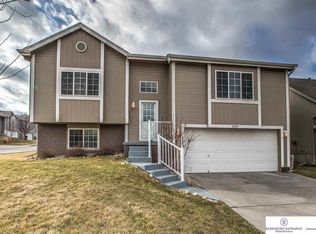 18905 L St, Omaha, NE 68135