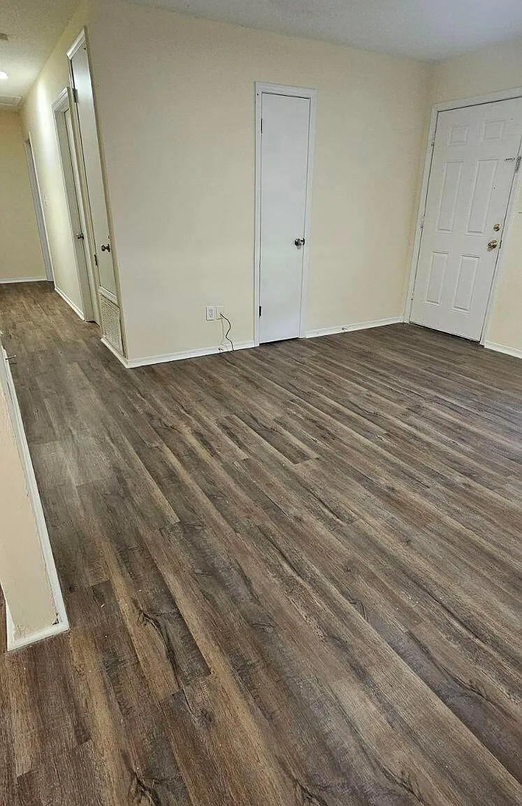 7637 Dartmoor Dr — Photo 4