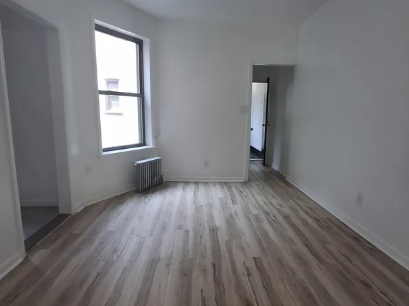654 Rogers Avenue image 1 of 8
