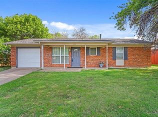 6104 Ivy Hill Rd, Fort Worth, TX 76135