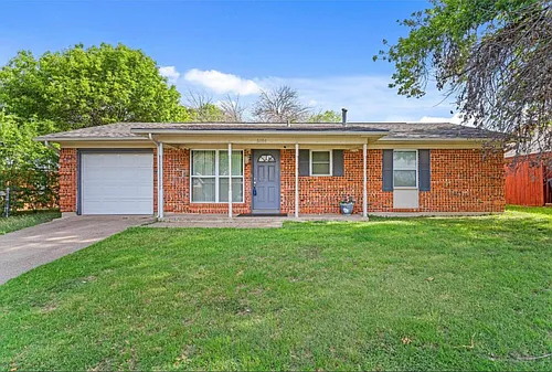 6104 Ivy Hill Rd Photo 1
