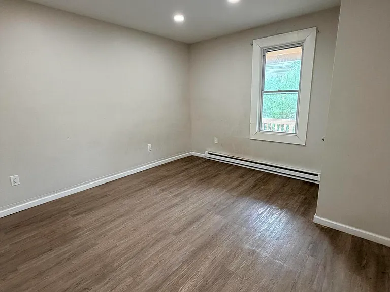 1211 Pittston Ave #1 — Photo 6