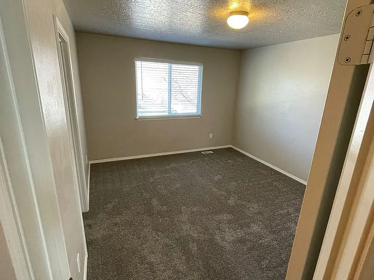 10806 W Heartwood St — Photo 28