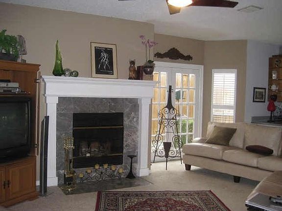 3rd image of 4204 Eastwood Dr