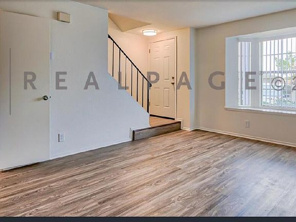 4th image of 805 S Magnolia Ave #B