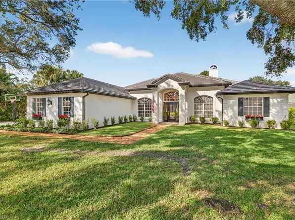 263 Silverado DR, NAPLES, FL 34119