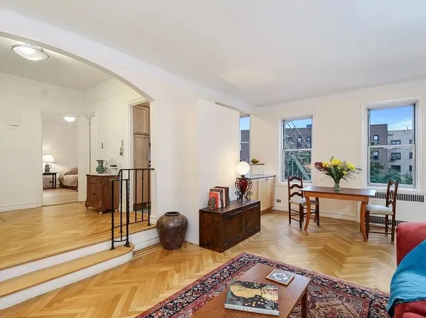 91 Payson Ave APT 4C, New York, NY 10034