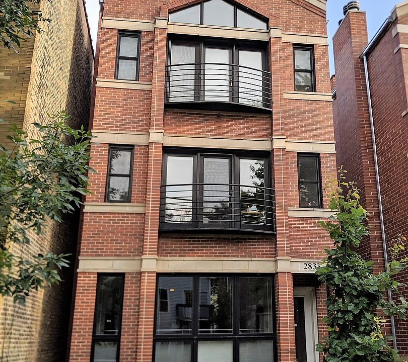 1st image of 2833 W Lyndale St #3