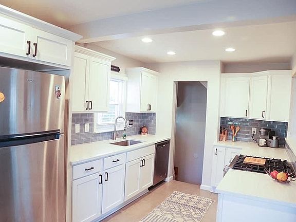 2nd image of 1843 Gardner Ave