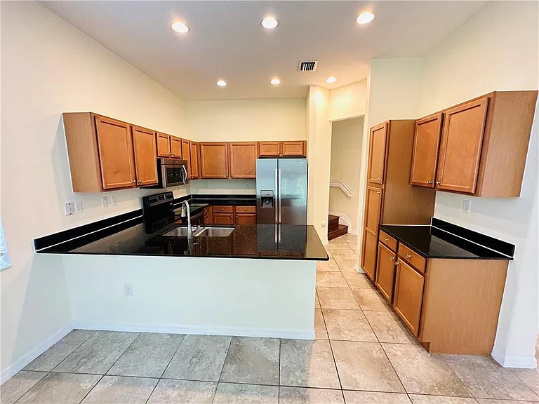 3512 SW 93rd Ave — Photo 2