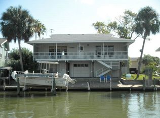 33 Flamingo Rd, Rockport, TX 78382