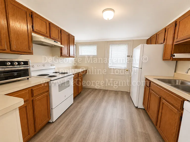 409 Madison St — Photo 12