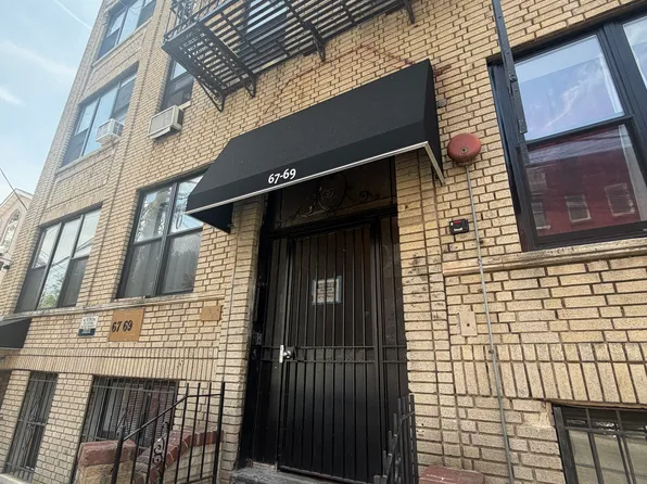 67 Brinkerhoff Street image 1 of 4