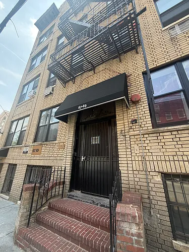 67 Brinkerhoff St Photo 1