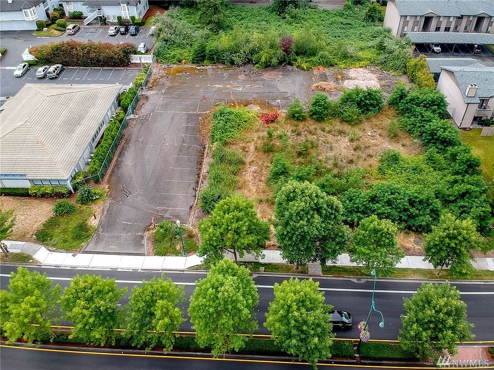 1st image of 4202 Bridgeport Way W