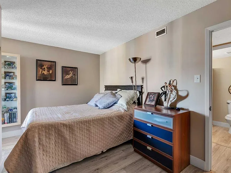 1100 8th Ave SW #1906 — Photo 15