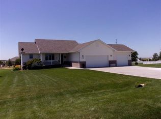 8398 S Sagebrush Rd, North Platte, NE 69101