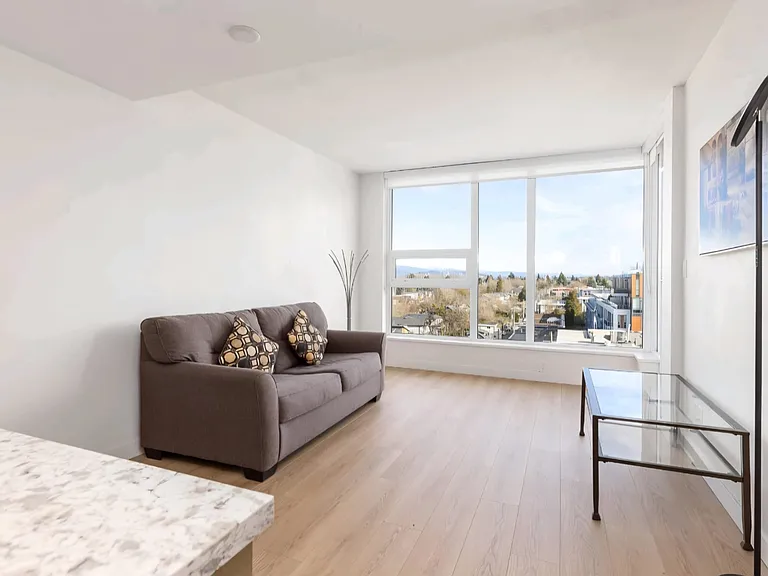 4083 Cambie St #710 — Photo 11