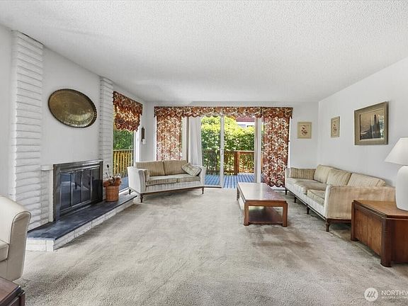 5th image of 912 E Cherry Hill Street