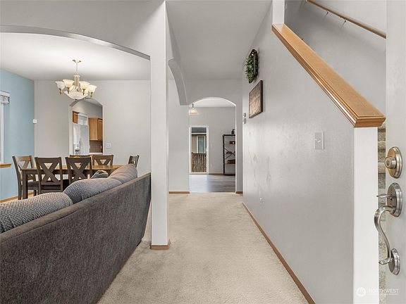 3rd image of 16329 Richmont Court SE