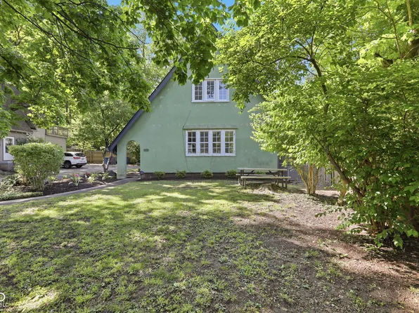 715 Kessler Boulevard East Dr, Indianapolis, IN 46220