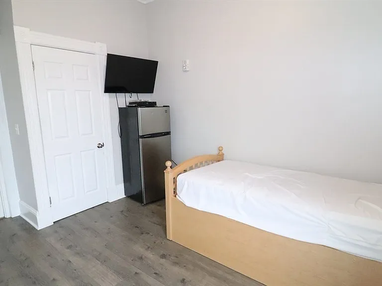 44 South St #7 — Photo 5