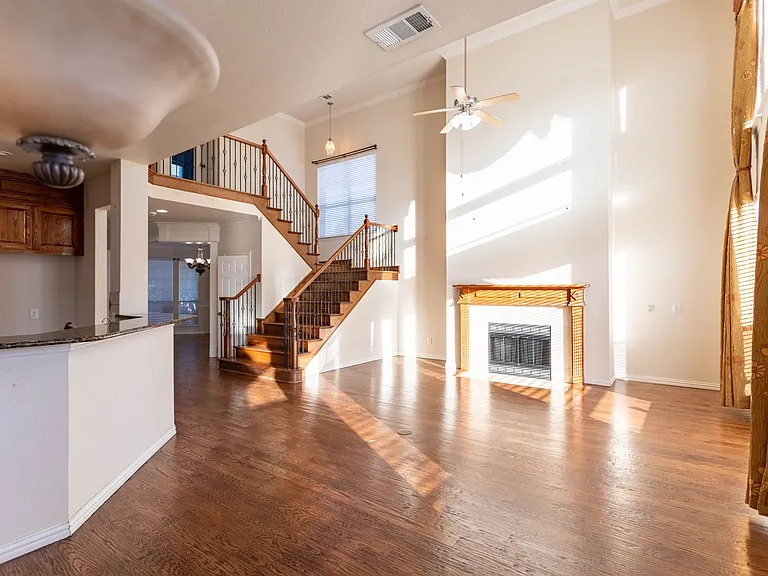 413 Brookmere Ln — Photo 7