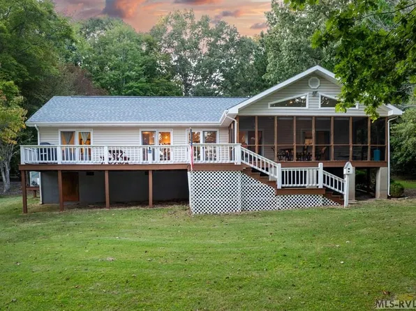 160 E Cove Dr, Macon, NC 27551