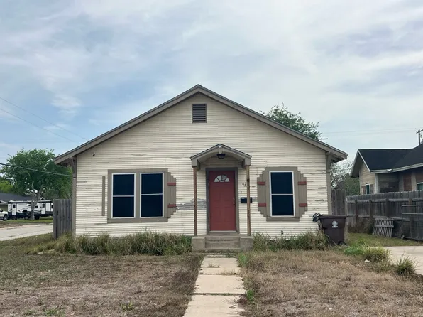 429 E Doddridge Ave, Kingsville, TX 78363