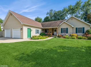 507 Oakwood Dr, Chesterton, IN 46304