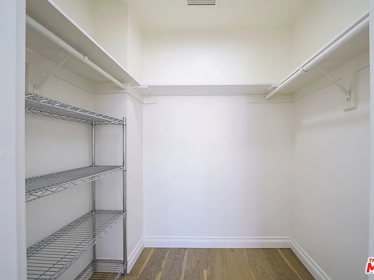 600 W 9th St #1502 — Photo 10