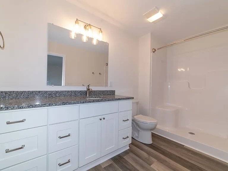 Midway Townhome — Photo 19
