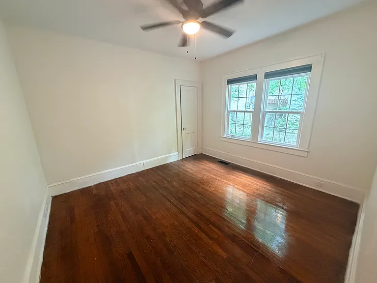 1003 Lexington Ave — Photo 24