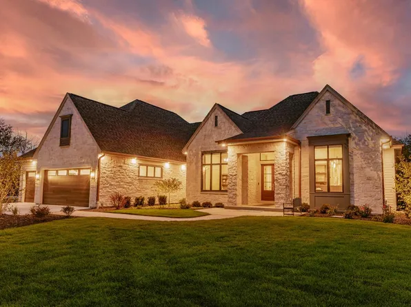 W188N5078 Red Crown TRAIL #Lt26, Menomonee Falls, WI 53051