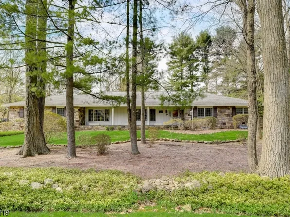 1008 Valley Rd, Franklin Lakes Boro, NJ 07417