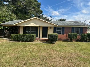623 Berwick Dr, Fayetteville, NC 28314