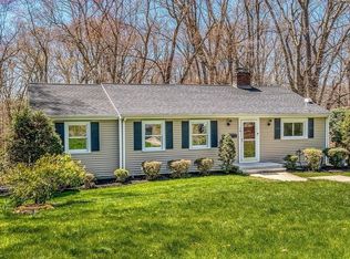10 Country Club Dr, Walpole, MA 02081