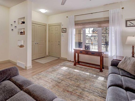 3rd image of 380 S Skyview Ranch Rd NE